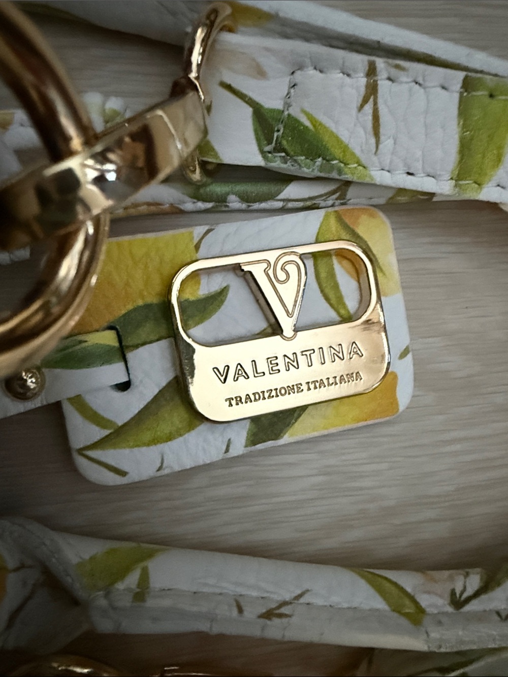 Valentina White Lemon-Print Bucket Shoulder Bag with Natural Straw Panels - Picture 3 of 16